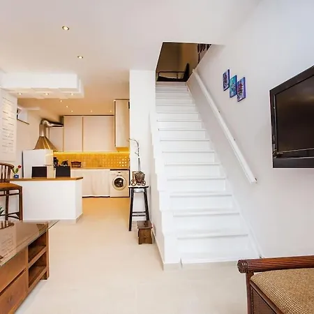 Marina's House At Kazerma Reggina Is Located In A Quiet Neighborhood In Rhodos Center *